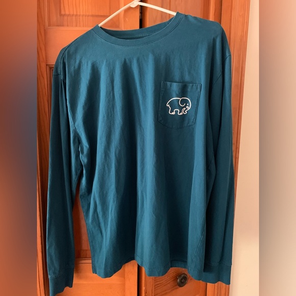 Ivory Ella Long Sleeve T-Shirt.  No rips, stains or tears.  Size Large. - Picture 2 of 3